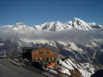 Am Großglockner. Blick auf die Edelweißhuette